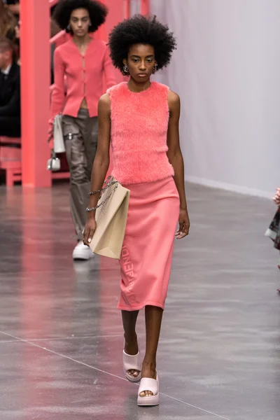 Look 55